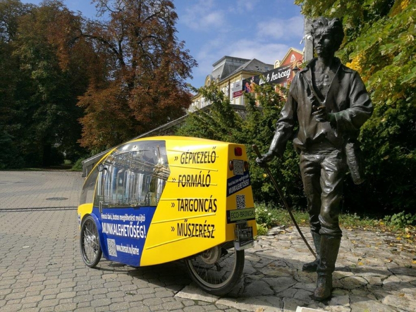 Velomobilon gurul a Chemark Kft. álláshirdetése Velomobilon gurul a Chemark Kft. álláshirdetése