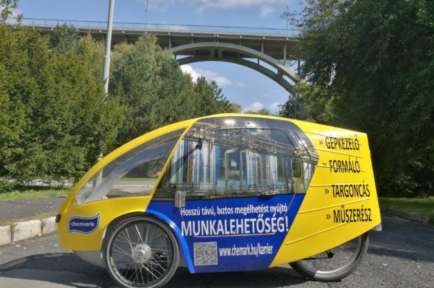 Velomobilon gurul a Chemark Kft. álláshirdetése Velomobilon gurul a Chemark Kft. álláshirdetése