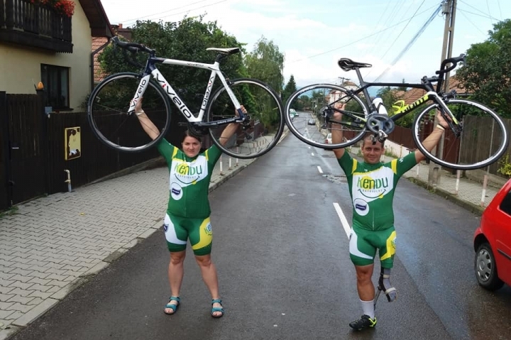 Attila Olah para-cyclist around Lake Balaton